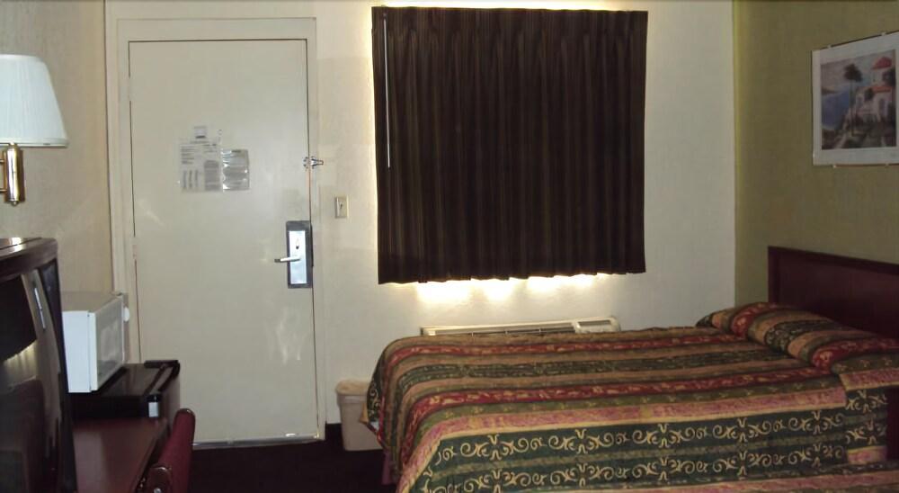Days Inn By Wyndham Farmington Nm Exterior photo